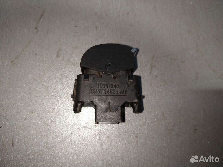 Кнопка 1861098 Форд Фокус 3 Фиеста 6 Куга 2