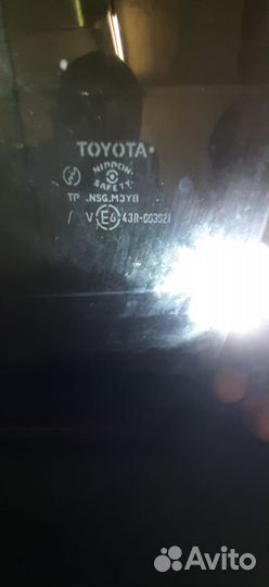 Стекла заднее левое и переднее левое Lexus Is200