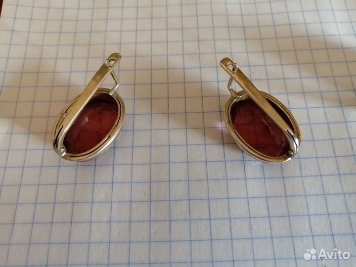 Комплект с султанитом в серебре