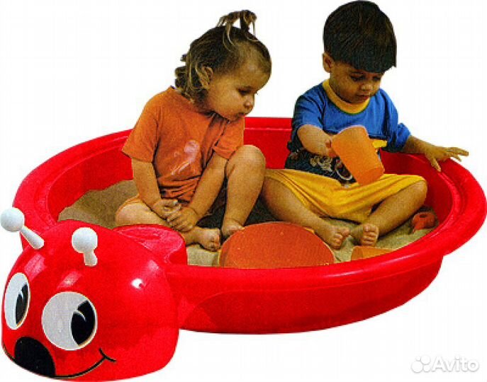 Песочница-бассейн с крышкой Божья коровка новая