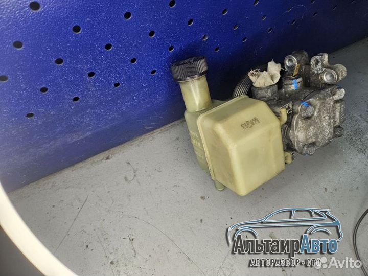 Насос гур mazda сх7 L20632650B