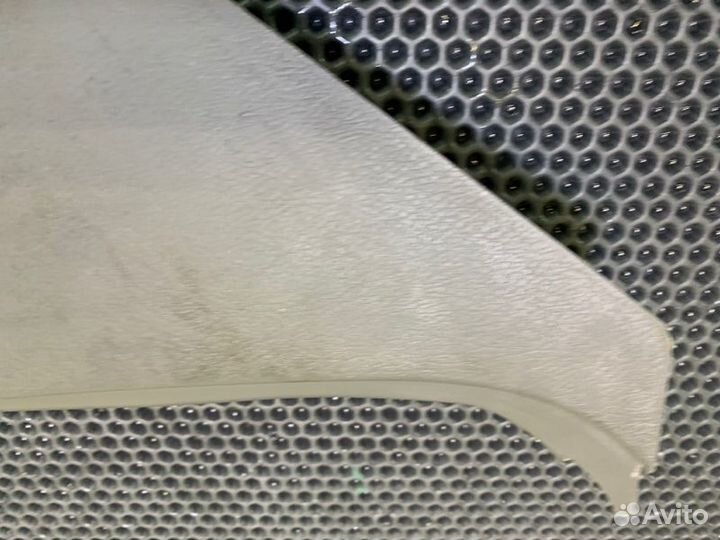 Накладка на порог салона лев. Lexus LX570