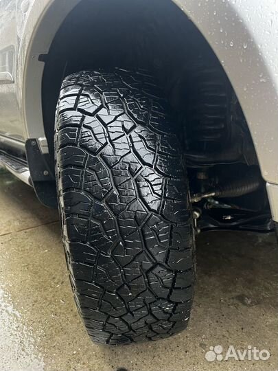 Kumho Road Venture AT52 265/65 R17