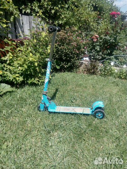 Продам детский самокат