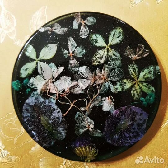 Подставки из смолы с сухоцветами на заказ