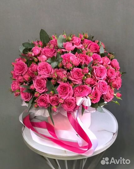 Композиция из кустовых роз