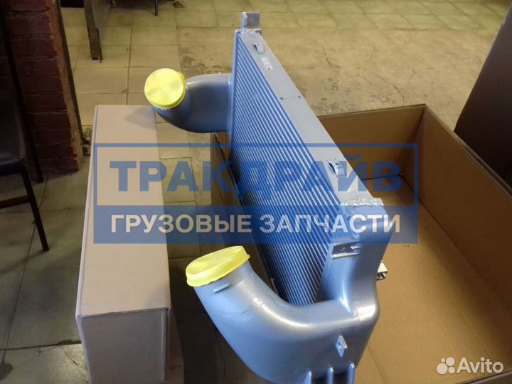 Интеркулер Мерседес Актрос A9425011001