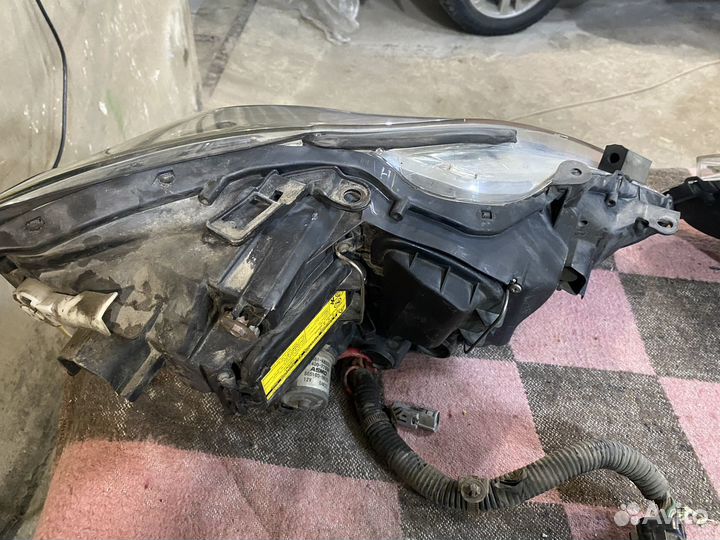 Фары оригинальные Лексус ис250 2005-2012 в идеале