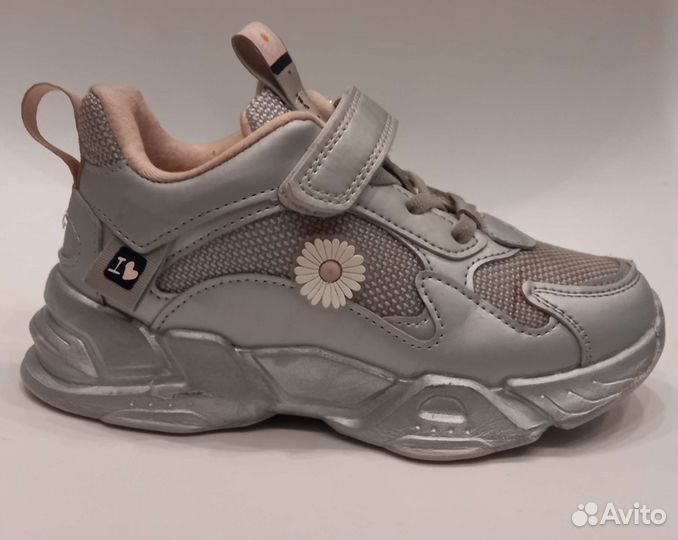 Кроссовки Kari