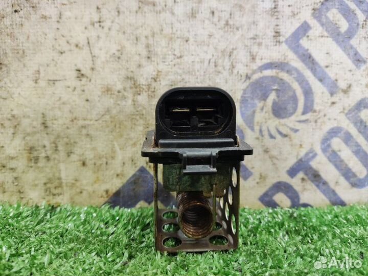 Резистор вентилятора Renault Fluence седан 1.6 K4M