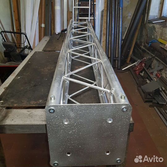 Тотем для светового оборудования