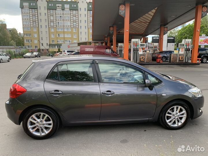 Toyota Auris 1.4 МТ, 2009, 250 000 км