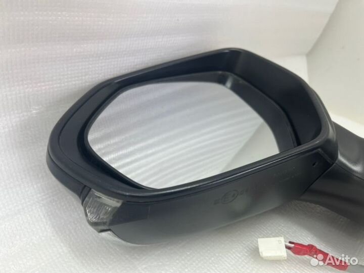 Зеркало заднего вида переднее левое Toyota Camry