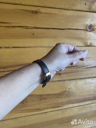 Продам модный браслет на руку LW