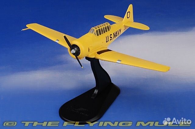 Самолет SNJ-5 тип Texan 1948 1/72 Hobby Master