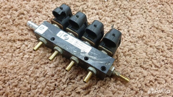 Рампа форсунок 110R-004304 rail 67R-01 4303