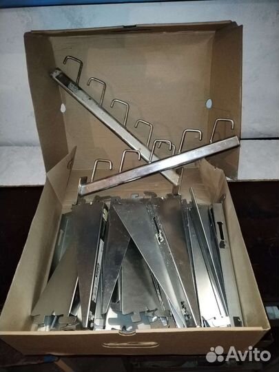 Основания для торговых полок