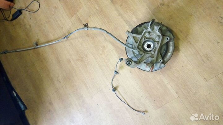 Ступица кулак задний правый subaru tribeca