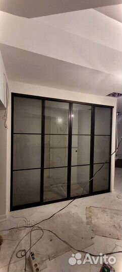 Раздвижная перегородка с матовым стеклом