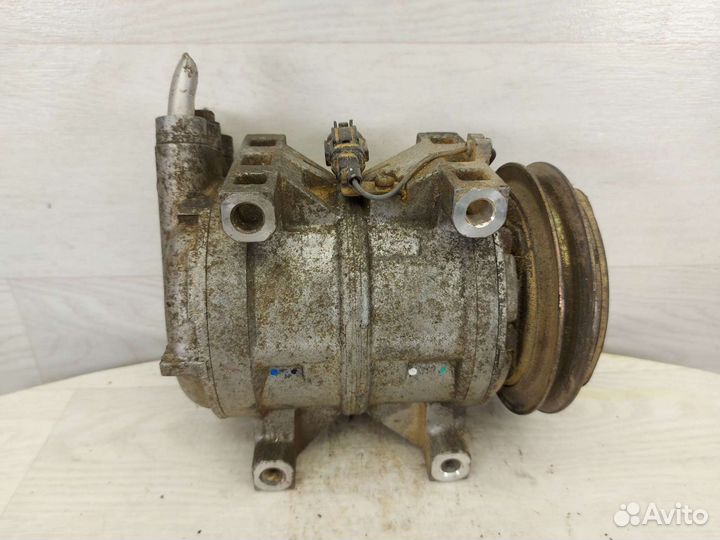 Компрессор кондиционера Nissan Navara