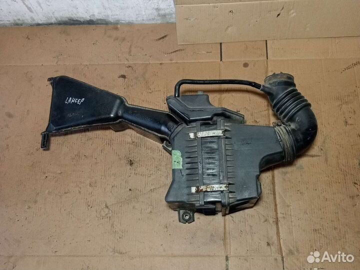 Корпус воздушный фильтр Mitsubishi Lancer 9