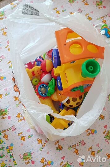 Игрушки пакетом от 0 до 1,5 года