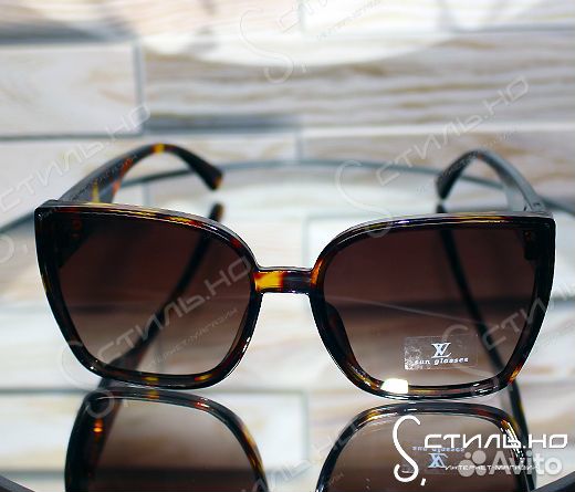 Женские солнцезащитные очки L/Vuit