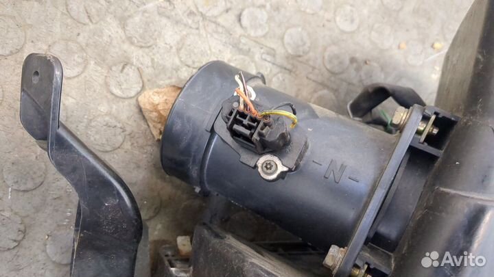 Корпус воздушного фильтра Nissan X-Trail (T30), 2005