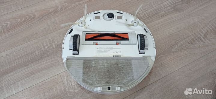 Робот-пылесос Xiaomi Mi Robot Vacuum Mop Essential