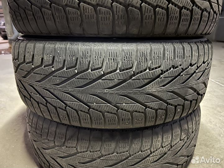 Nokian Tyres Hakkapeliitta R2 SUV 235/65 R17 108R