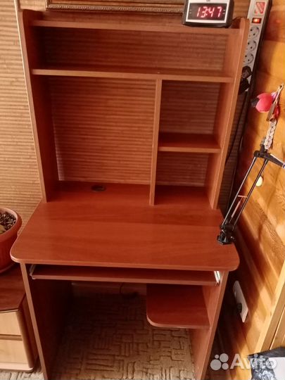 Компьютерный стол