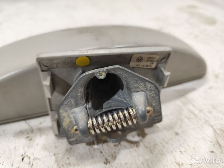 Зеркало заднего вида