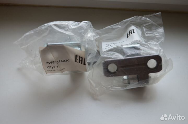 Bentley Continental петли правые