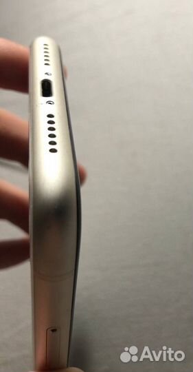 Мобильные телефоны бу iPhone 11