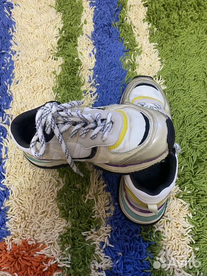 Кросовки зара