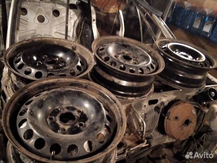 Продам диски железные фольксваген r15