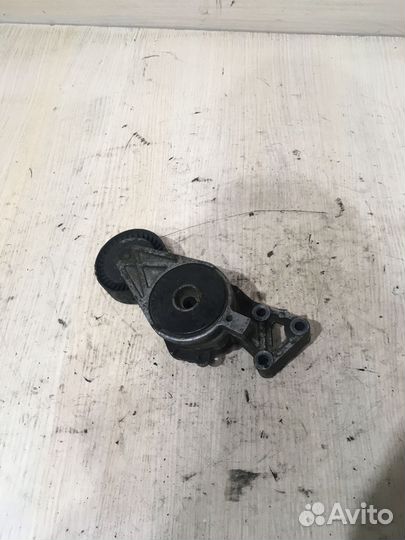 Натяжитель ремня Фольксваген шаран 1.8