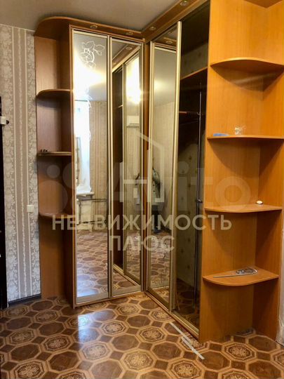 Комната 40 м² в 5-к., 1/4 эт.