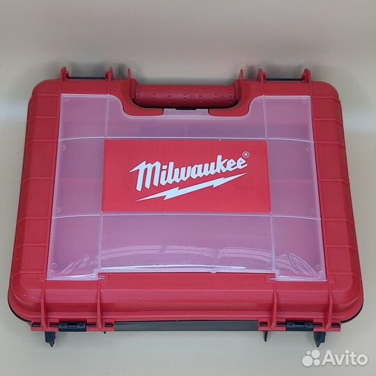 Шуруповерт milwaukee 12V