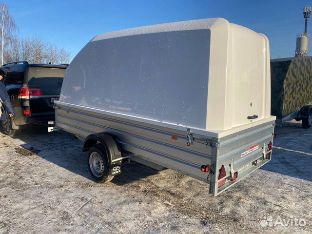 Прицеп легковой с пластиковой крышкой