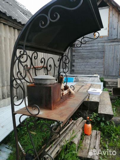 Мангал с печью под казан и крышей