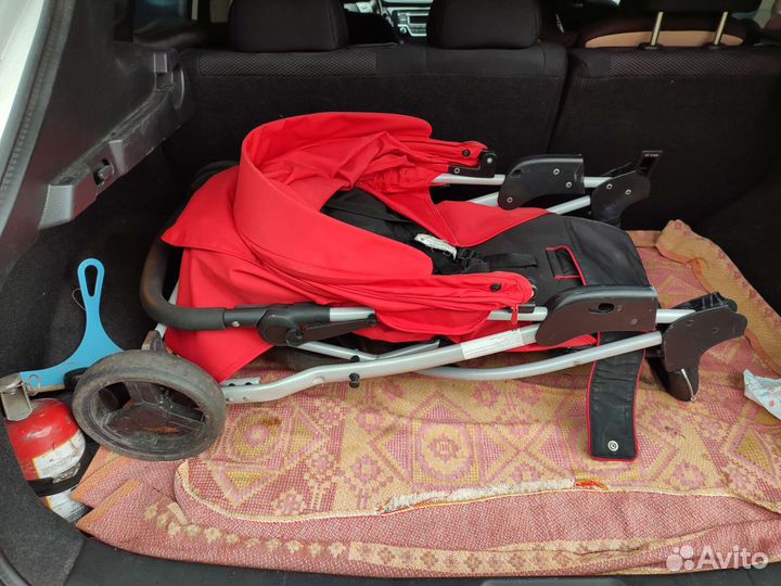 Прогулочная коляска