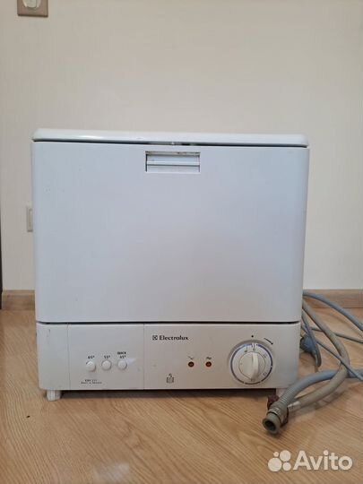 Компактная посудомоечная машина Electrolux ESF 237