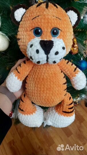 Тигр вязаный, плюшевая игрушка