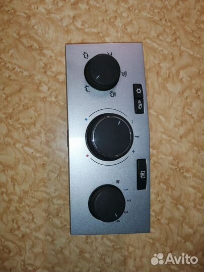 Блок управления климатикой опель Астра аш