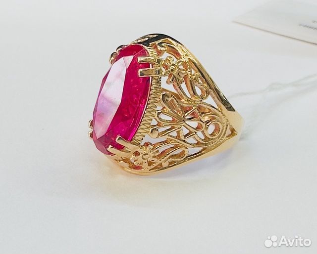 Золотое кольцо с камнем 18,5р