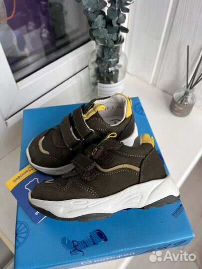 Кроссовки котофей 22 кожаные