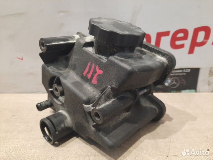 Бачок гидроусилителя руля Mercedes E350 W211