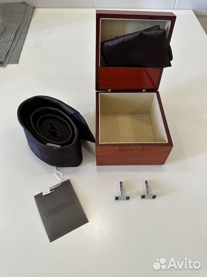 Подарочный набор галстук, платок, запонки