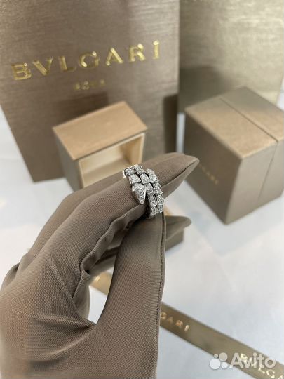 Кольцо bvlgari serpenti с бриллиантами